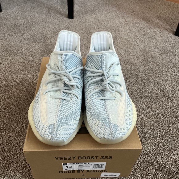 Yeezy 350v2 Cloud White